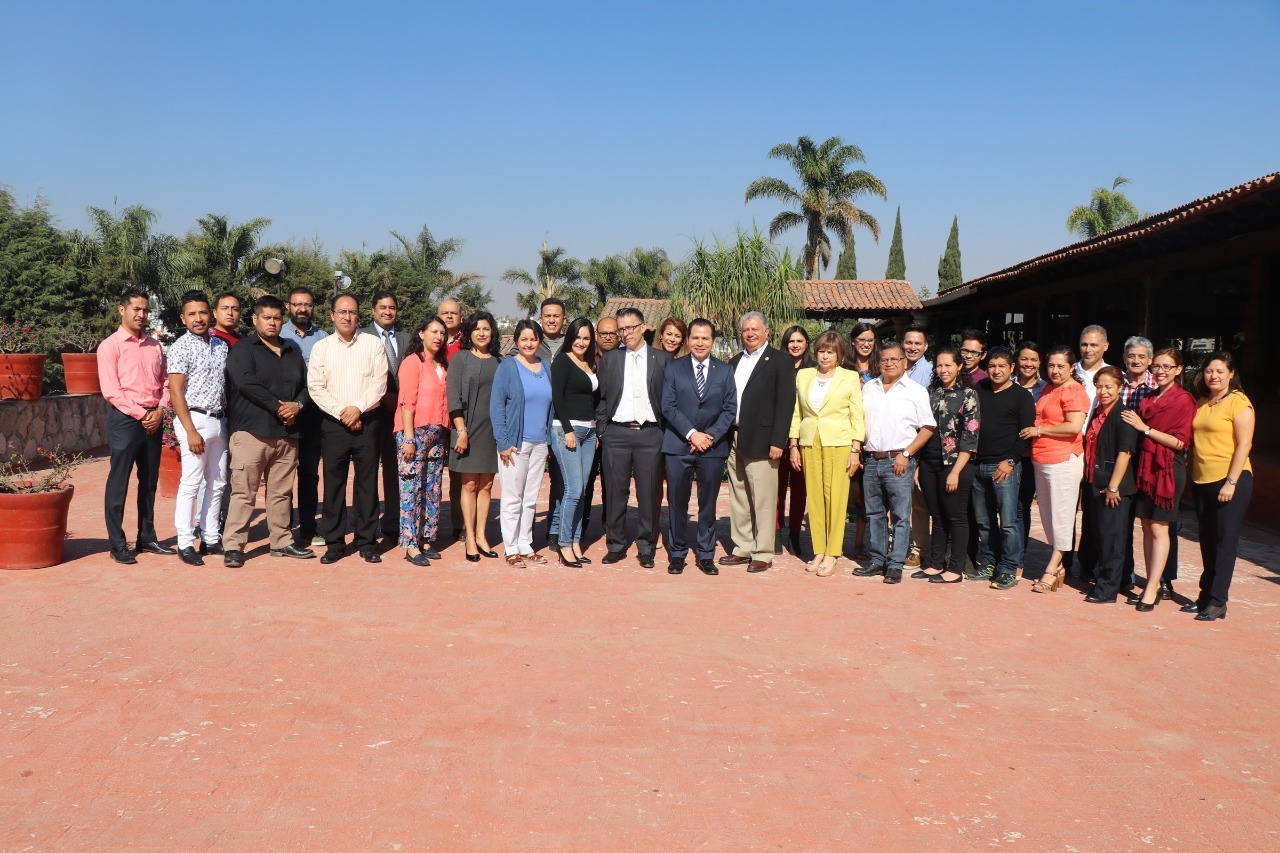 2019, Con la Academia de Ingeniería Bioquímica