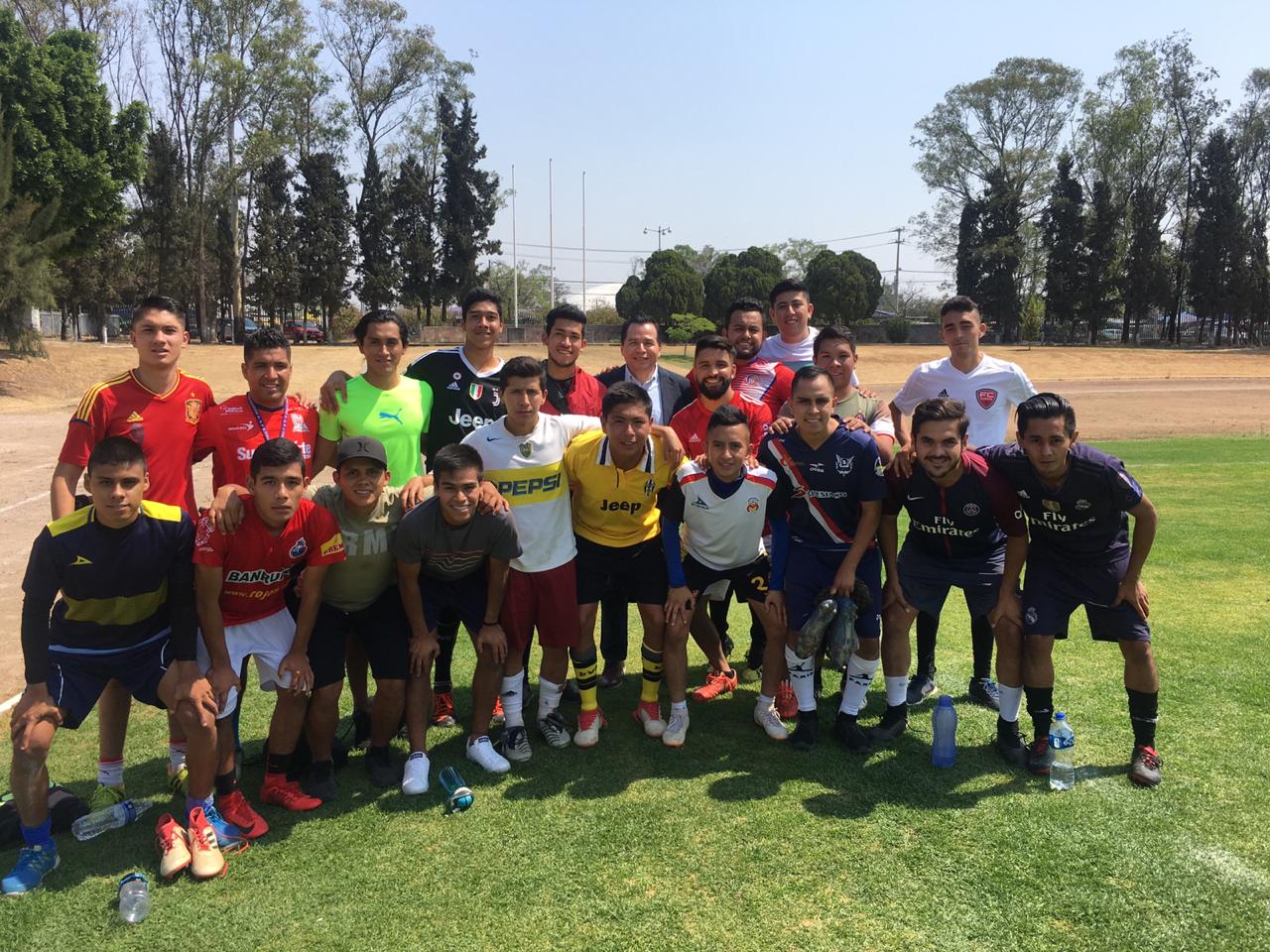 2019, Con el equipo de fútbol 1