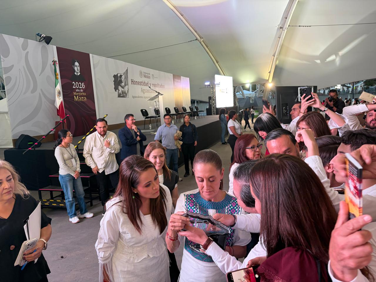 2026, Entrega del Chip Simon, diseñado por el ITA  a la Presidenta Claudia Sheinbaum Pardo